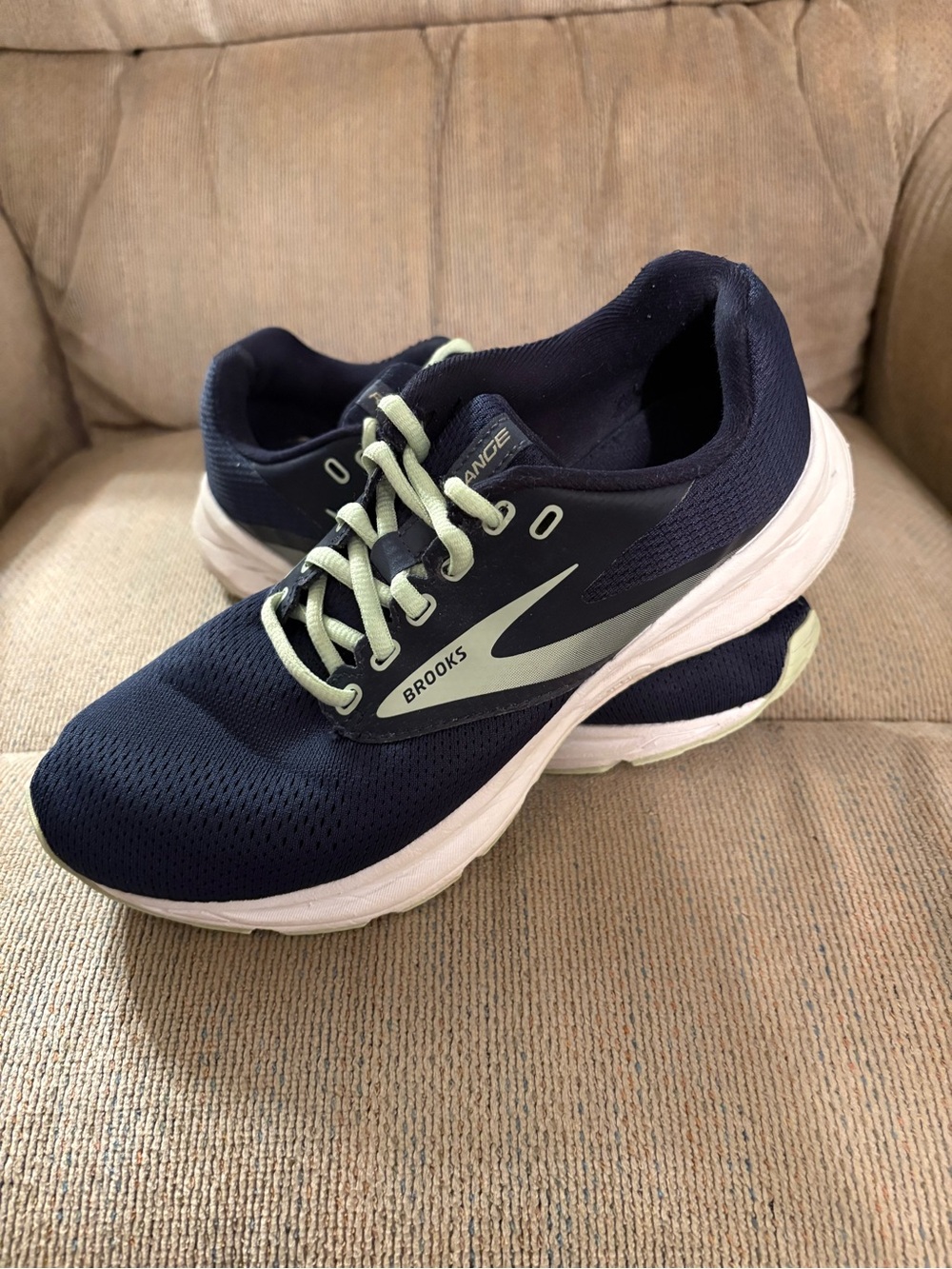 Brooks Range Women’s Navy Running Shoes with Mint Green Accents